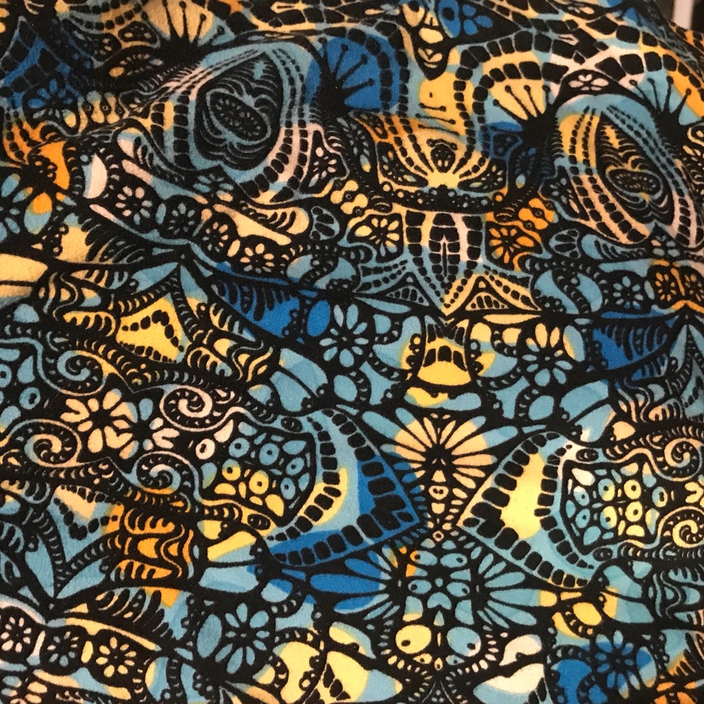 NWOT - 2 pair lularoe TC leggings.